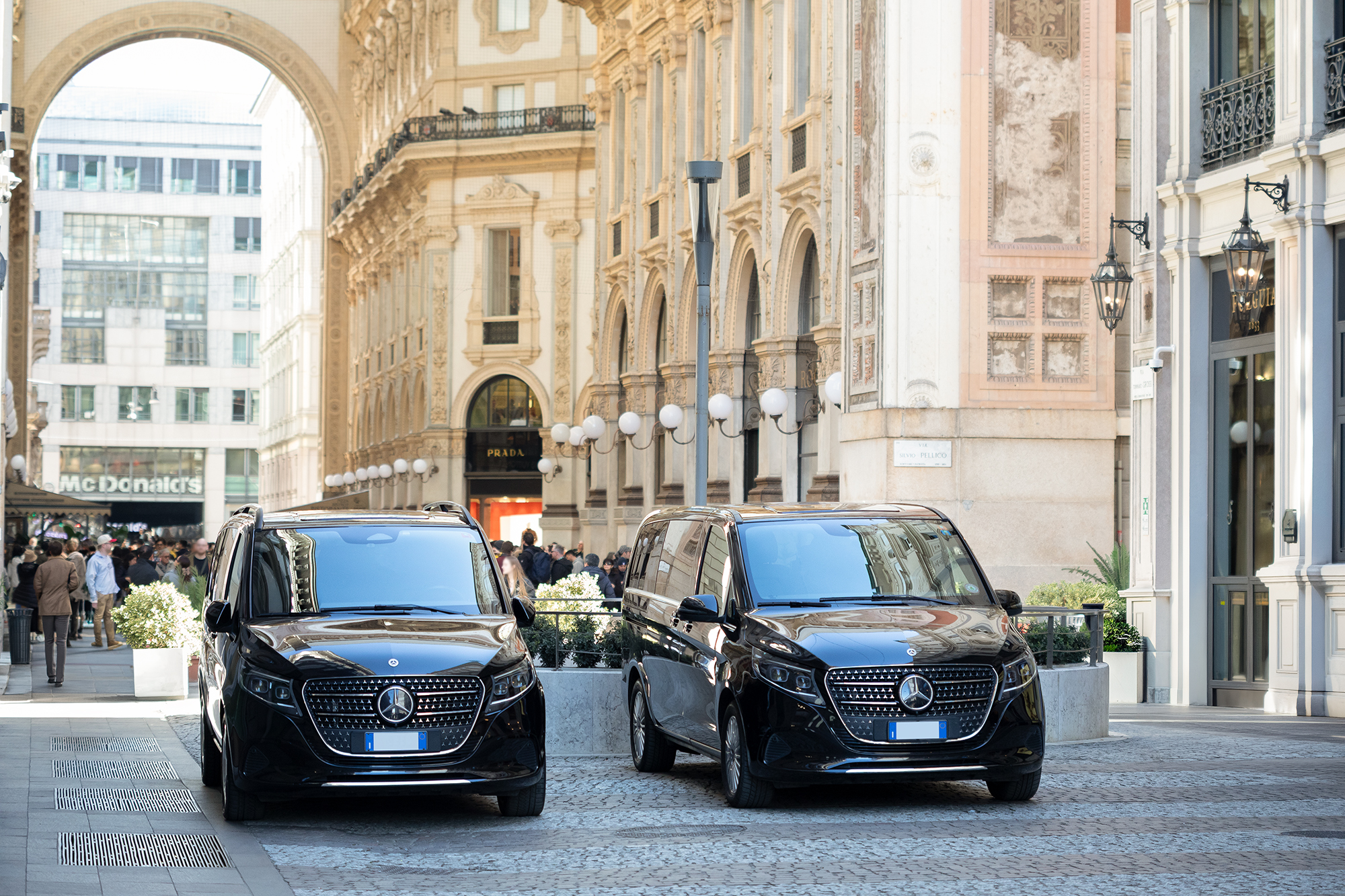 Luxury Mercedes-Benz V-Class chauffeur service in Milan at Galleria Vittorio Emanuele